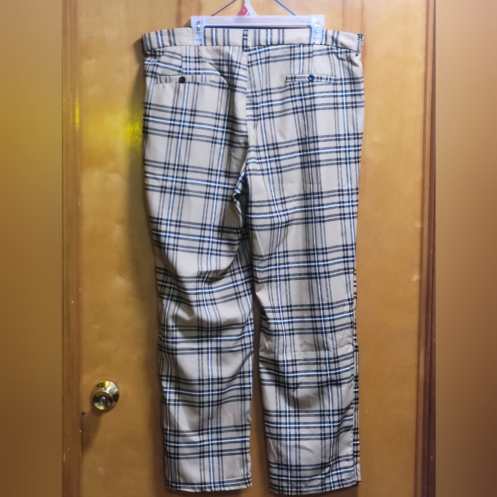 Suit - Picture 4 of 6
